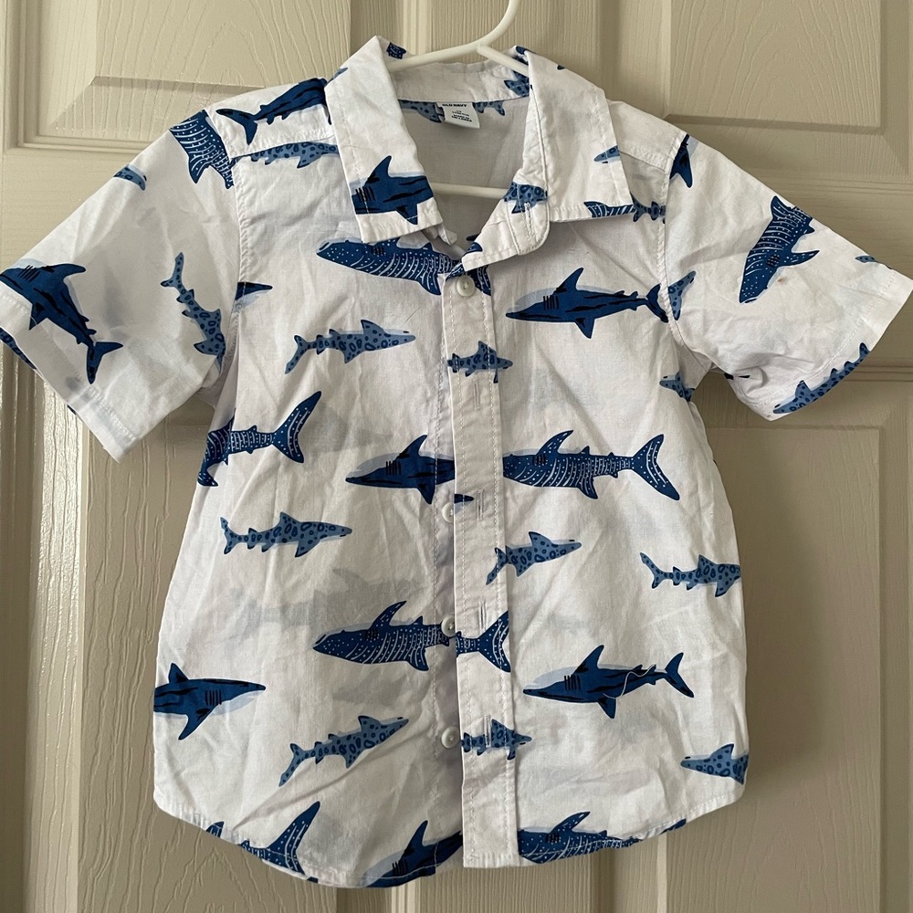 Old Navy 3T button down shirt